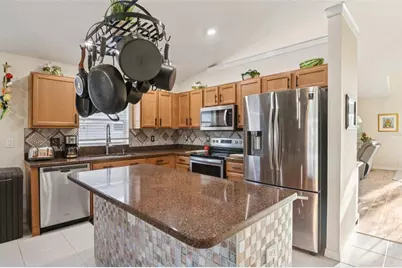 13908 Chalk Hill Place, Riverview, FL 33579 - Photo 8