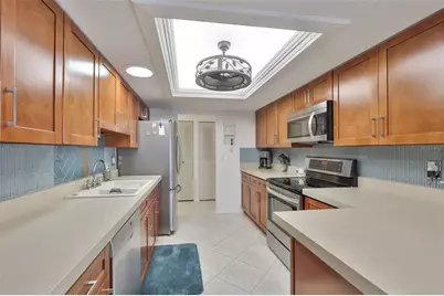 2035 Hampstead Circle, Sun City Center, FL 33573 - Photo 6