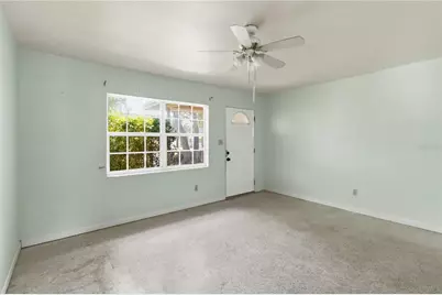 5013 Oxford Avenue N, Saint Petersburg, FL 33710 - Photo 2