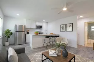 3017 49th St S, Gulfport, FL 33707 - Photo 6