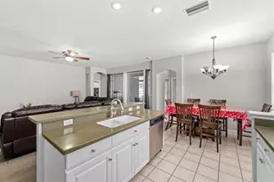 4814 Portobello Cir, Valrico, FL 33596 - Photo 10