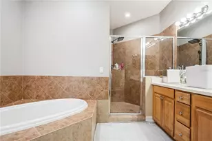 10422 La Mirage Ct, Tampa, FL 33615 - Photo 22