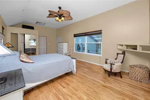 8759 Orient Way NE, Saint Petersburg, FL 33702 - Photo 18