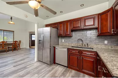 8759 Orient Way NE, Saint Petersburg, FL 33702 - Photo 4