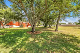 1310 83rd Ave N, Saint Petersburg, FL 33702 - Photo 30