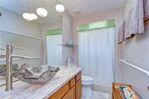 1015 Ventana Dr, Ruskin, FL 33573 - Photo 24