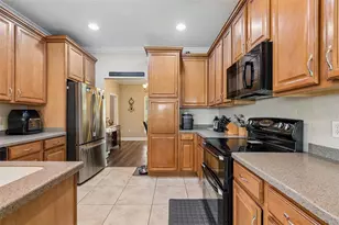 35400 Lake Ray Dr, Dade City, FL 33525 - Photo 8