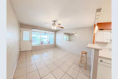 4153 58th Street N #142, Kenneth City, FL 33709 - Photo 2