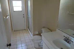 17712 Hampshire Oak Dr, Tampa, FL 33647 - Photo 8