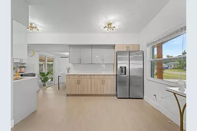 609 Fairmont Drive, Brandon, FL 33511 - Photo 14
