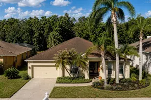 29520 Forest Glen Dr, Wesley Chapel, FL 33543 - Photo 2