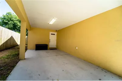 9621 N 46th Street, Tampa, FL 33617 - Photo 8