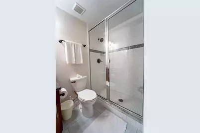 9621 N 46th Street, Tampa, FL 33617 - Photo 48