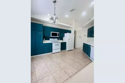 8344 Dorsey Street, Spring Hill, FL 34608 - Photo 6