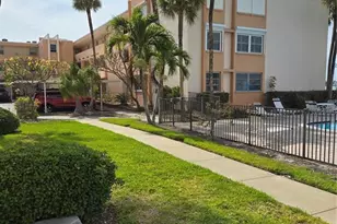 7560 Bay Island Dr S, South Pasadena, FL 33707 - Photo 2