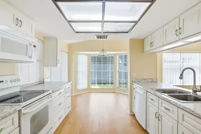 3836 Tarpon Pointe Circle, Palm Harbor, FL 34684 - Photo 16