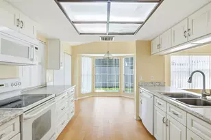 3836 Tarpon Pointe Cir, Palm Harbor, FL 34684 - Photo 16