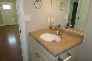 2277 S Lagoon Cir, Clearwater, FL 33765 - Photo 30