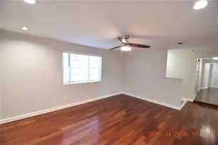 3223 W Wyoming Ave, Tampa, FL 33611 - Photo 4