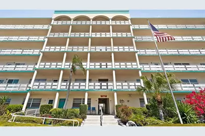 2960 59th Street S #105, Gulfport, FL 33707 - Photo 2