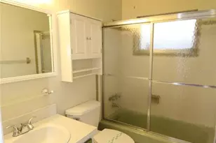 4109 E 99th Ave, Tampa, FL 33617 - Photo 16
