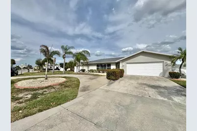 6316 Lake Sunrise Drive, Apollo Beach, FL 33572 - Photo 2