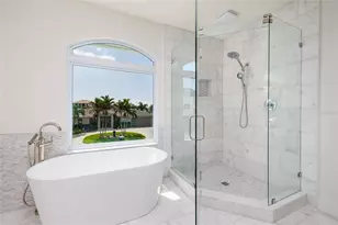 2063 Illinois Ave NE, Saint Petersburg, FL 33703 - Photo 20