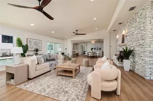 2063 Illinois Ave NE, Saint Petersburg, FL 33703 - Photo 12