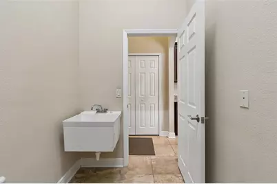 15604 Hampton, Tampa, FL 33618 - Photo 28