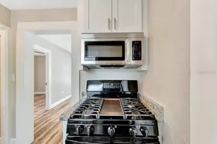 828 22nd Ave N, Saint Petersburg, FL 33704 - Photo 8