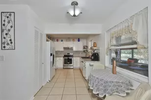 1222 W Del Webb Blvd, Sun City Center, FL 33573 - Photo 14