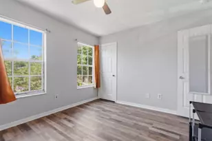 2049 Fiesta Ridge Ct, Tampa, FL 33604 - Photo 18