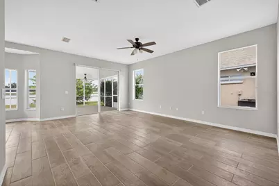 8405 Canterbury Lake Boulevard, Tampa, FL 33619 - Photo 22
