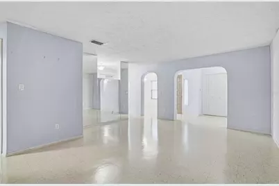 1026 W Rambla Street, Tampa, FL 33612 - Photo 6