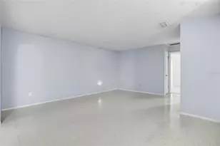 1026 W Rambla St, Tampa, FL 33612 - Photo 2