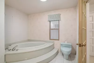 1026 W Rambla Street, Tampa, FL 33612 - Photo 32