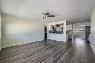 3920 Wahoo Dr SE, Saint Petersburg, FL 33705 - Photo 4