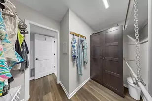 5220 Brittany Dr S, Saint Petersburg, FL 33715 - Photo 30