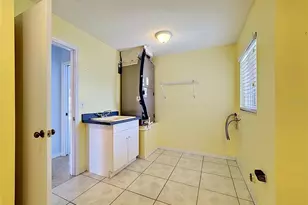 2007 Wedge Ct, Sun City Center, FL 33573 - Photo 38