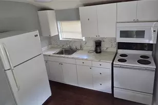 5475 42nd St N, Saint Petersburg, FL 33714 - Photo 8