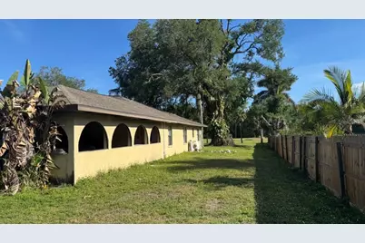 2102 28th Street Court E, Palmetto, FL 34221 - Photo 6