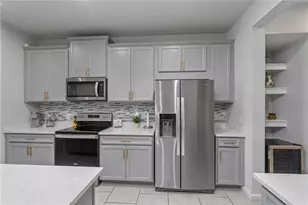 2507 Arbor Wind Dr, Lutz, FL 33558 - Photo 10