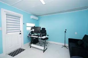 3615 Marco Dr, Tampa, FL 33614 - Photo 30