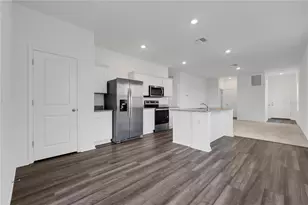 35605 Buttonweed Trl, Zephyrhills, FL 33541 - Photo 16