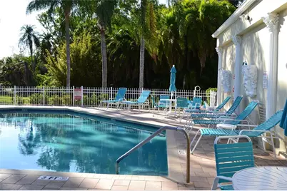 11235 Kapok Grand Circle, Madeira Beach, FL 33708 - Photo 24