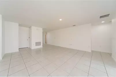 1373 Lucerne Loop Road NE, Winter Haven, FL 33881 - Photo 4
