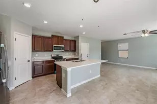 253 Cascade Bend Dr, Ruskin, FL 33570 - Photo 10