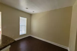 260 15th Ave NE, Saint Petersburg, FL 33704 - Photo 6