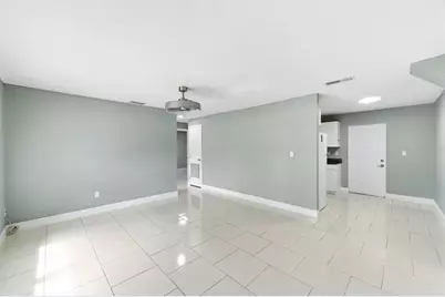 10220 N 23rd Street, Tampa, FL 33612 - Photo 10