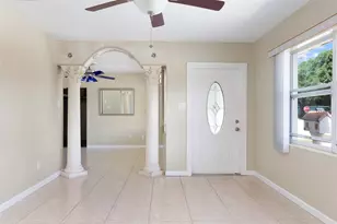 4218 24th Ave N, Saint Petersburg, FL 33713 - Photo 6